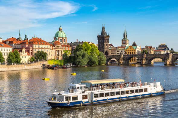 Balade en bateau sur la rivière Vltava