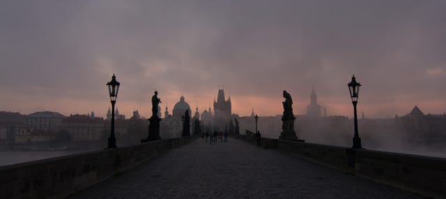 Visite théâtralisée à travers les mystères et les légendes de Prague